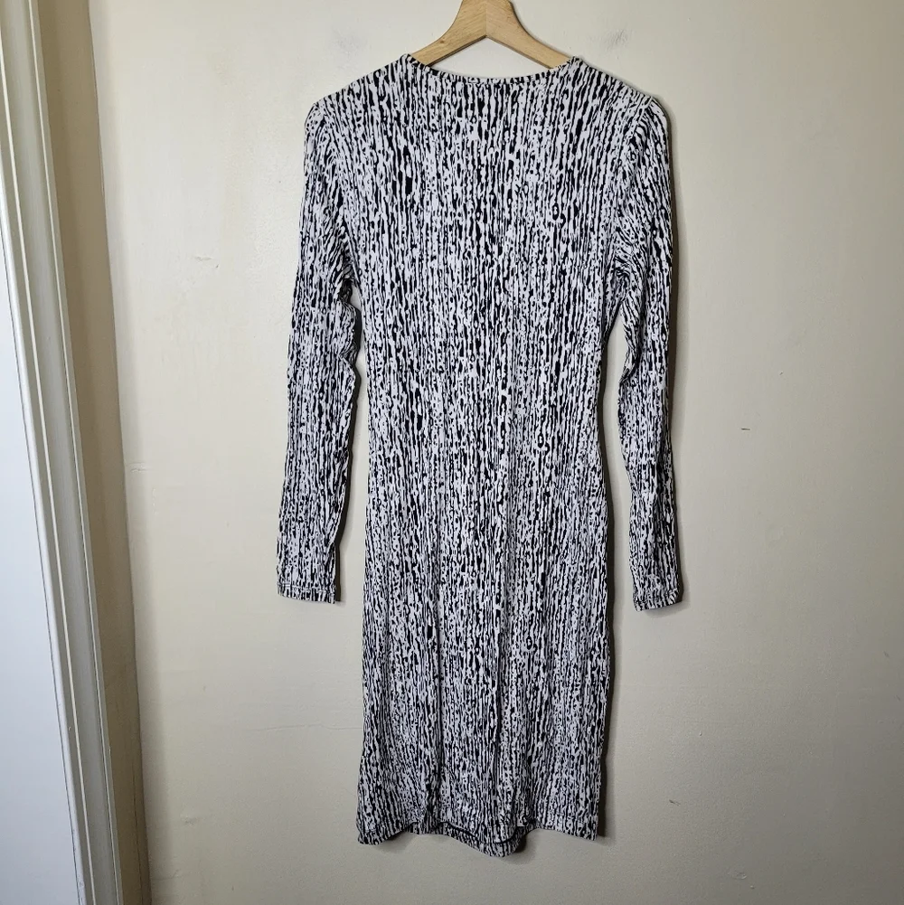 Banana Republic Black & White Faux Wrap Dress Size Medium - Picture 7 of 10